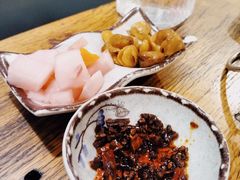 -毛辣果·贵州红酸汤牛肉火锅(西单店)