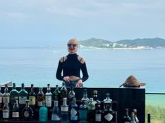 -瑰丽酒店·海吧·天际下午茶·现场DJ·天台酒吧