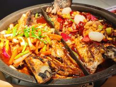 -鸣记脆皮烤鱼·海鲜烤鱼(三八广场店)