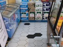 -光明牛奶棚(南泉店)