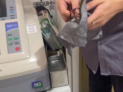 -美式眼镜·授权蔡司.依视路.尼康.豪雅.明月(人民广场店)
