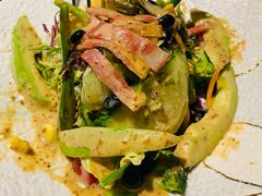 牛油果养生沙拉-松鱼亭·和牛烧肉(协鑫广场店)