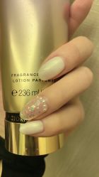 -H12 STAR日式美甲美睫专门店