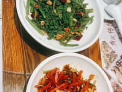 -黄泥岗·地道湖北菜(奥特莱斯店)