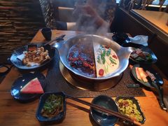 -湊湊火锅·茶憩(南京东路悦荟店)