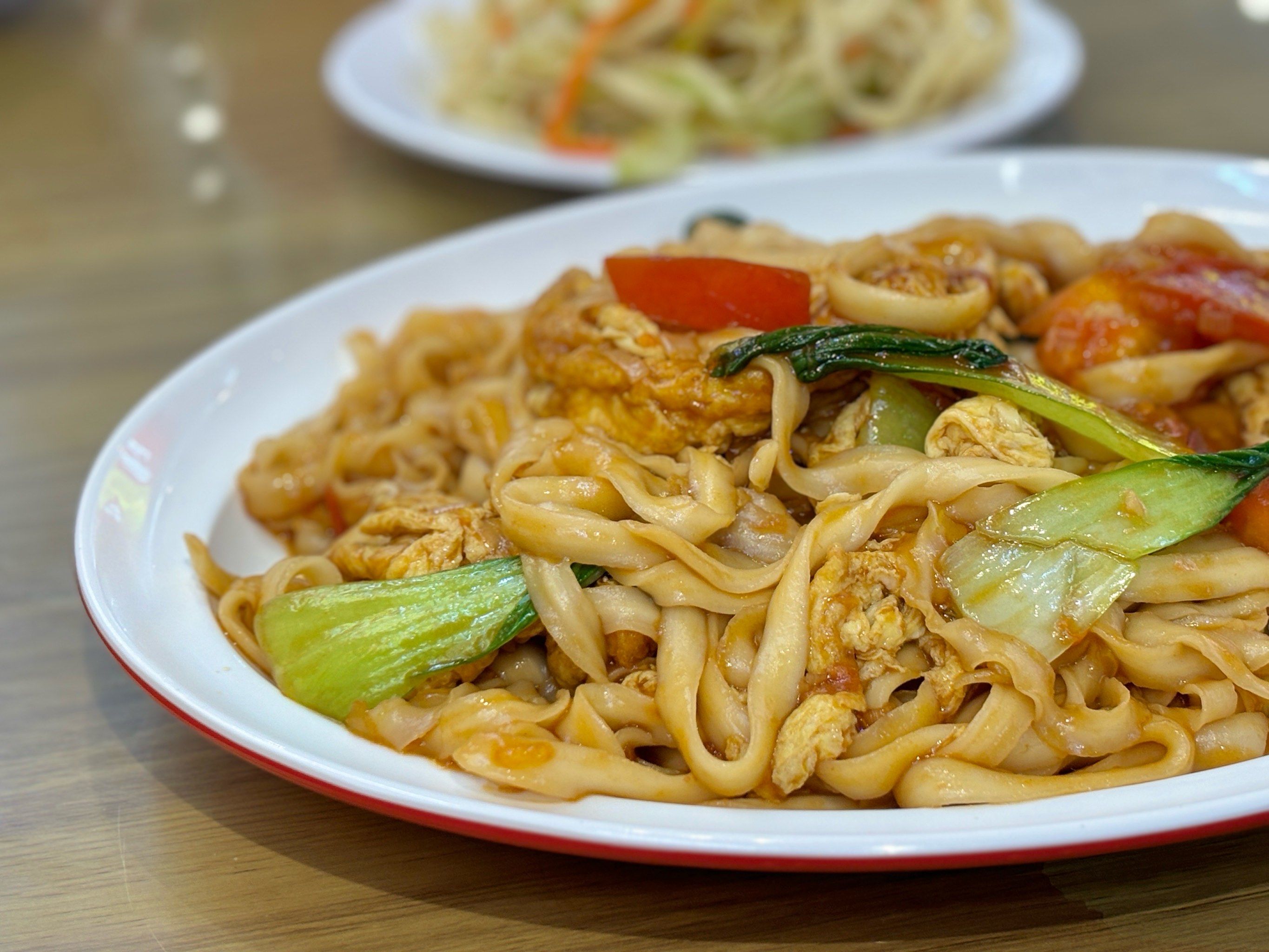 0元玩转这座城
炒刀削面,色香味俱佳