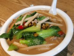 -牛八宝桂林米粉(八里庄店)