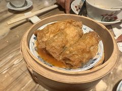 鲍汁蒸腐竹卷-广州花园酒店荔湾亭·地道点心·粤式饮茶