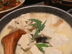 土家手掰柴火豆腐-吃饭皇帝大土家民族菜(正大广场店)