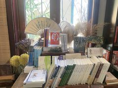 -荒岛书店(黄县路店)