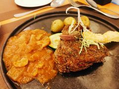 香煎菲力牛排配黑椒汁-红房子西菜馆(淮海中路店)