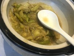 -鞍山大白鲨美食酒店