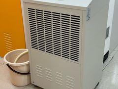 -安东易迷你自助仓储寄存仓库(杨浦店)
