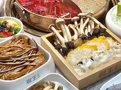 -菌自在·云南野生菌火锅(长安万达店)