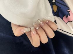 -梵莎美甲美睫