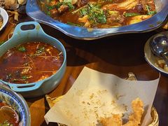 -爆炸头阿姨小四川正宗川味小吃(无任何分店)