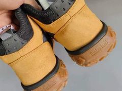 -京伟修鞋洗鞋奢侈品皮具护理店