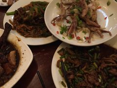 -余杨鸭鸭餐厅