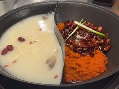-鹿鸣山草本茶香火锅(园西路店)