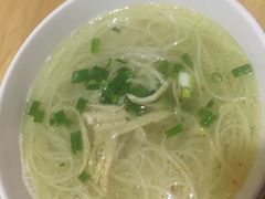 鸡汤银丝面-二孃鸡爪爪(东郊记忆店)