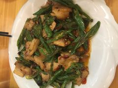 那一年小炒肉-乌镇那一年小院主题餐厅(甘泉西路店)