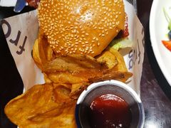 传统牛肉汉堡-bluefrog蓝蛙(悠唐购物中心店)
