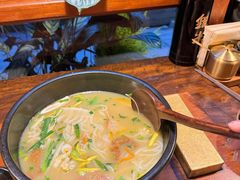 -银米·云南传统过桥米线(双廊黑金冠店)