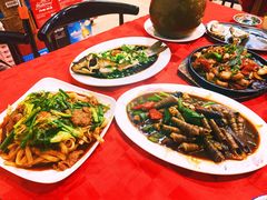 炒丁螺-先鲜鲫鱼粥