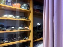 -莱靓奢侈品洗护改衣店(新世界百货崇文店)