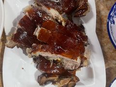 -黄记四更烤乳猪店