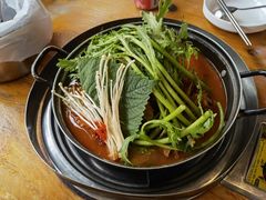 土豆排骨火锅-喇喇排骨火锅·传统韩式脊骨汤(望京西园总店)