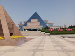 -上海市龙华烈士陵园