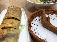 -弄堂咪道-饭香·面香·馄饨香(汇锦广场店)