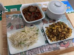 -老乡鸡(上海白玉兰广场店)