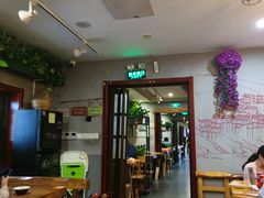 -万记麻辣烫国展总店
