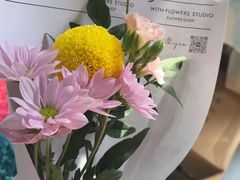 -何兮花店·气球派对鲜花店(马桥银春路万科城店)