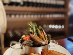 新西兰青口配蒜香白酒奶油汁-Bistro 63 创意融合料理(广粤天地店)