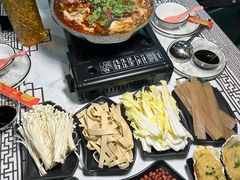 -云晓光头烧烤吧(德平路店)