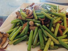 -鑫渔港海鲜本地菜·山海关浑锅(东戴河店)