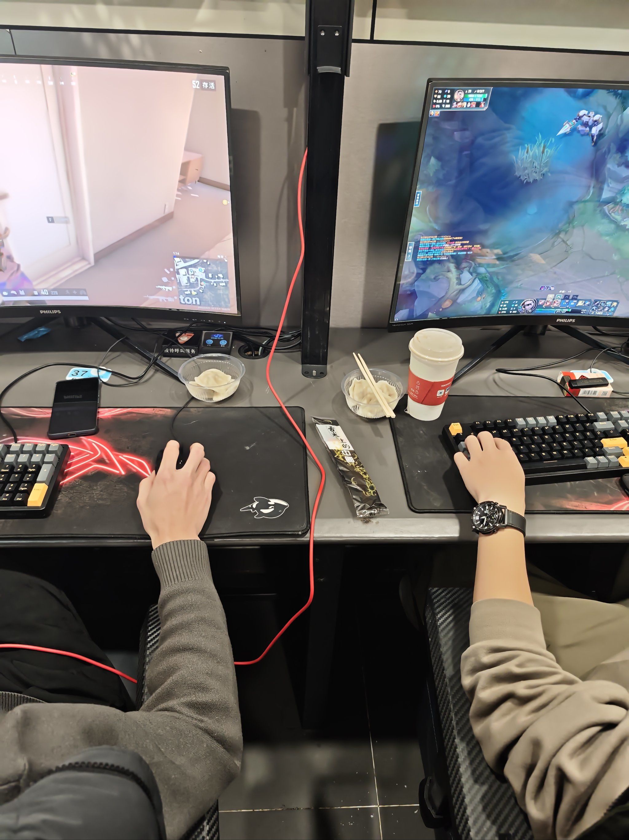 谁家网吧上网还送饺子吃呀