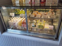 面包甜点陈列柜-喜茶(广州中山六路店)