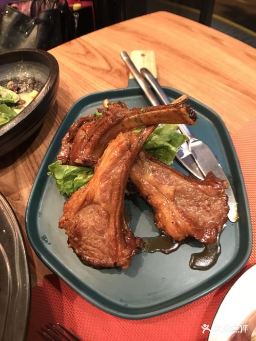 关于我们创意餐厅·thehoyhoy bar黑胡椒烤羊排图片