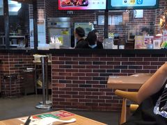 大堂-裕记烧腊连锁餐饮(国商分店)