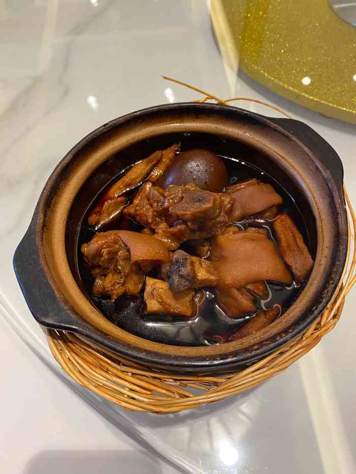 正哥点心专家(天一广场店)-"[薄荷]环境:环境倒是挺大的也很宽敞一.