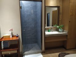 -苑苑vbeauty科技美容SPA