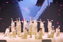 -尚美霓裳晚礼服·合唱服·舞蹈演出服租赁定制