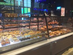面包甜点陈列柜-巴黎贝甜(大宁国际商业广场店)