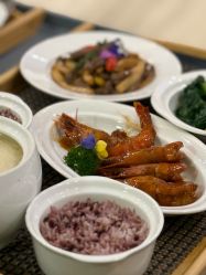 -臻康乃馨月子中心(集美店)