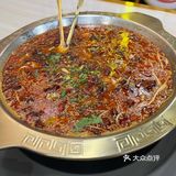 热气腾腾的鱼火锅之夜