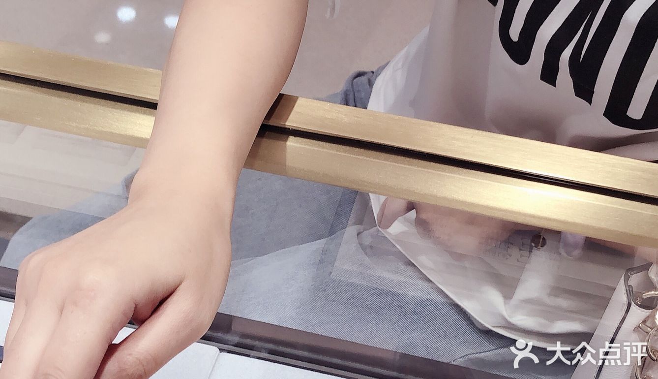 莱绅通灵珠宝打卡